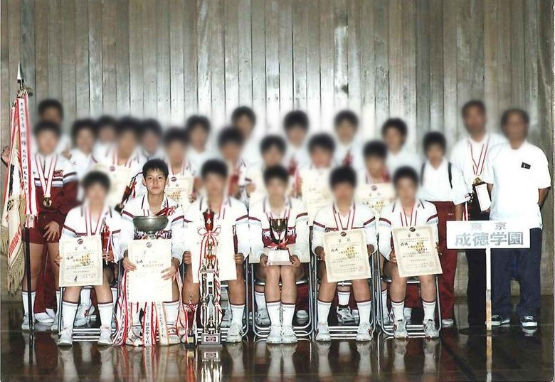 中学生時代の大山さん（前列左から2番目）。全国制覇したときの貴重な1枚