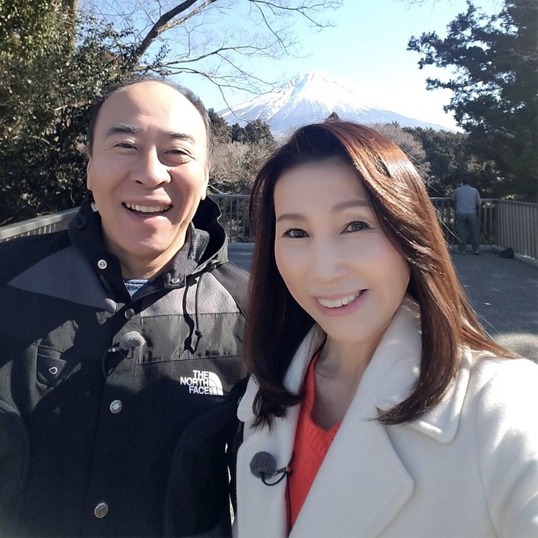 武東由美、モト冬樹