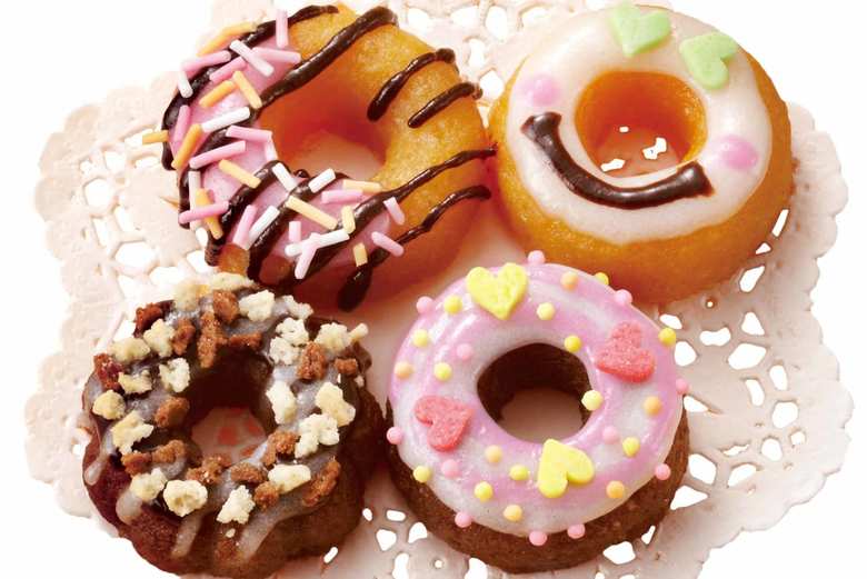 自分好みにデコレーションができる「たのしいドーナツやさん」も人気