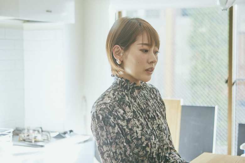 取材は河瀬さんのキッチンスタジオで行った