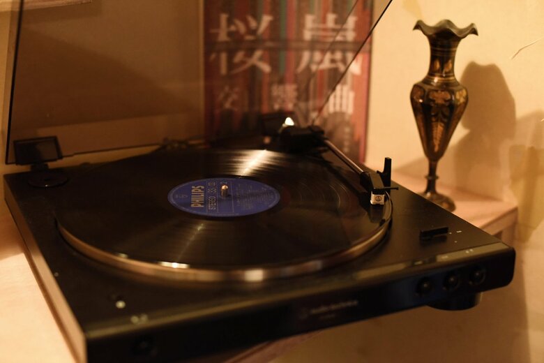 スナック水中ではレコードもかけられる