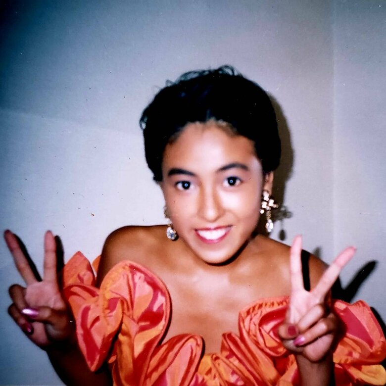 デビュー初期のころ。健康的な日焼け肌が印象的