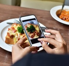 高級レストランは撮影禁止!? スマホ撮影…心理的に幾らの店ならアリ？