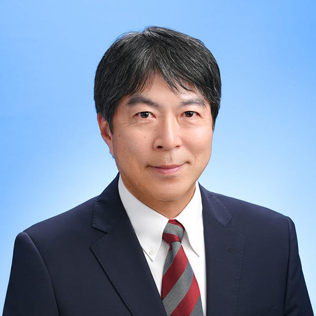 国立病院機構相模原病院臨床研究センター・センター長。日本アレルギー学会・理事長。日本小児アレルギー学会・副理事長。厚生労働省アレルギー疾患対策推進協議会・座長。専門は小児アレルギー疾患。