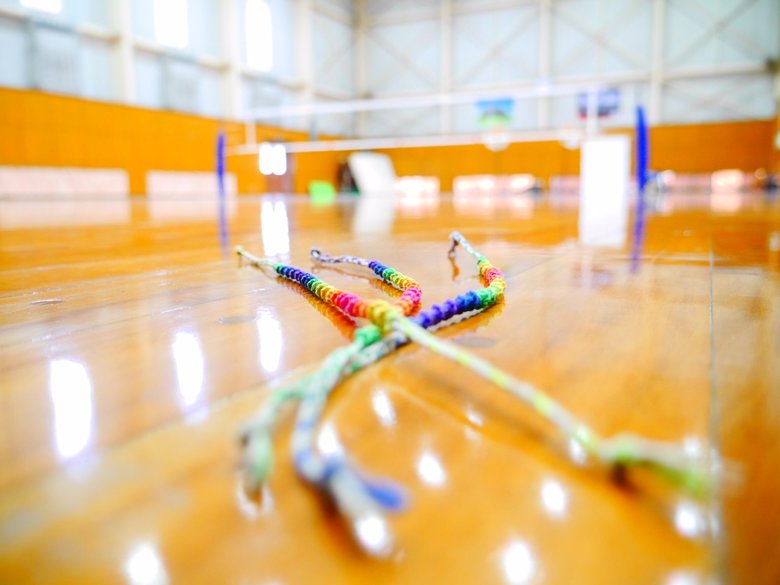 何もできないのでミサンガを編んでプレゼントしました