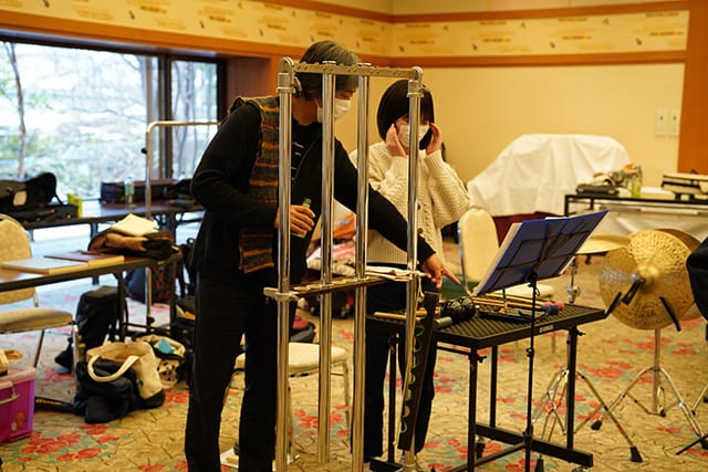 東北ユースオーケストラで指揮を務める栁澤寿男さんと瑞穂さん