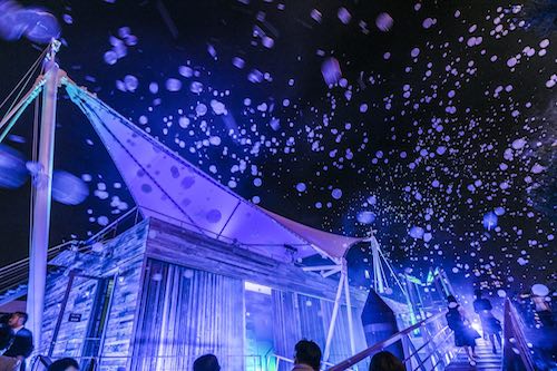 「海の上映会」会場の様子_2F海の空