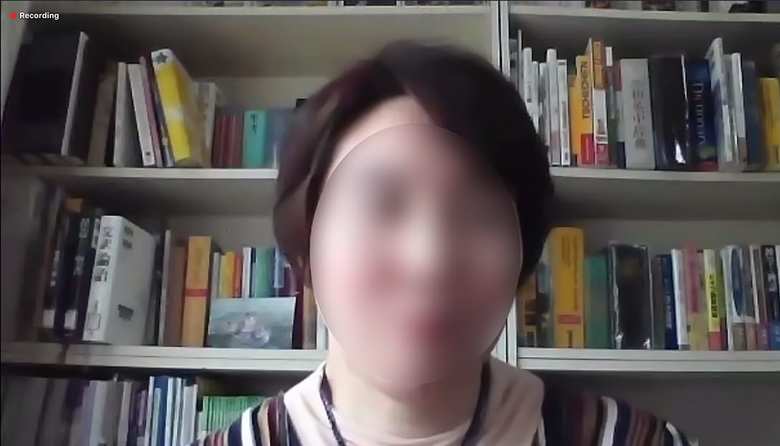 和久井恵さん（仮名）／山形県出身、自営業。夫との二人暮らし。ご近所付き合いのコツは「親しくなりすぎず、挨拶や野菜を分けてもらう程度の関係性を維持すること」。