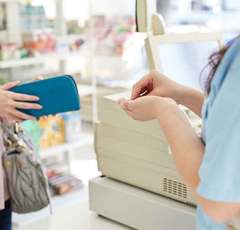 ファミマのバイトが金髪ＯＫに！接客業の見た目第一はもう古い