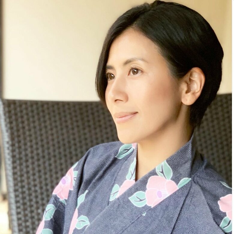 しっとりと浴衣姿の長谷川理恵さん