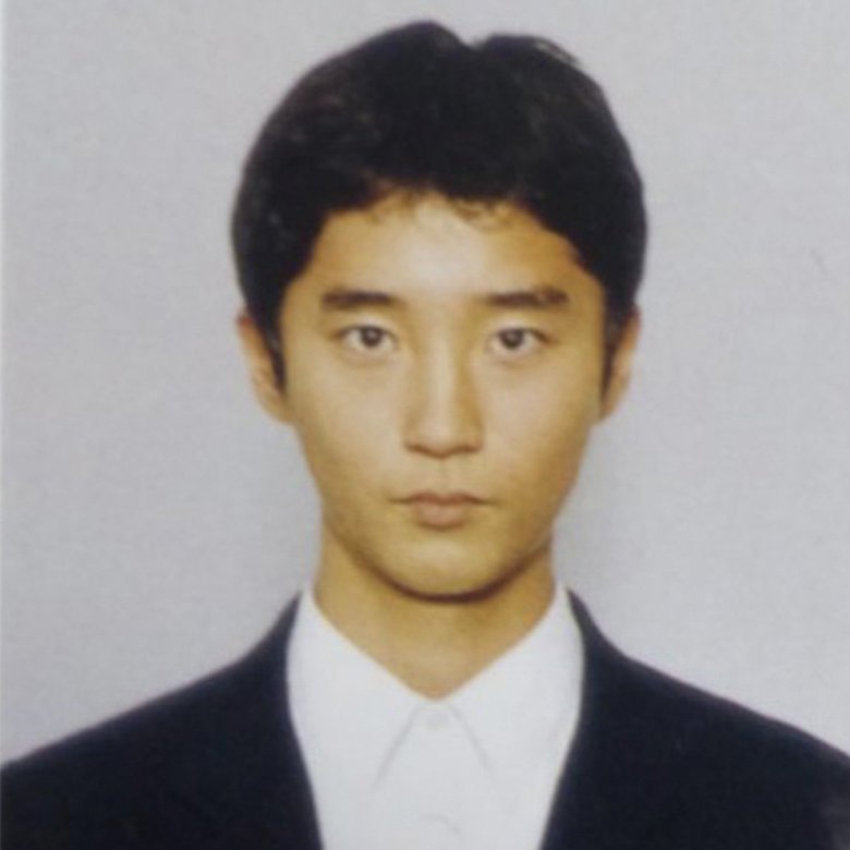 中学校の卒業アルバムより