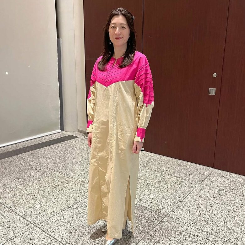 ツートンカラーのワンピースが綺麗