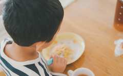 ご飯を捨てるのは罪悪感… 子どもの食べ残しはどう処理する？