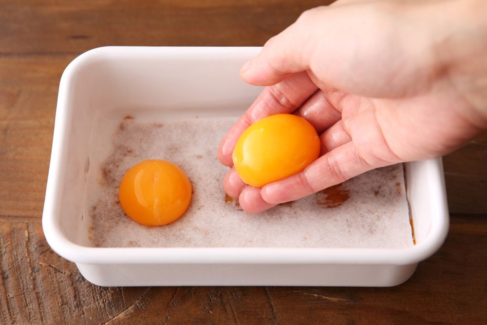 卵黄を乗せるところ