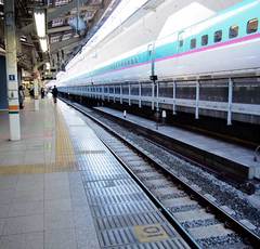 ベビーカー持ち込みルールが変わる!?新幹線の特大荷物置場と事前予約制から