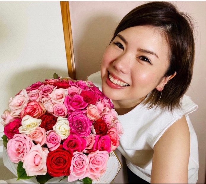 アクセシビューティー設立時に届いたお花と一緒に