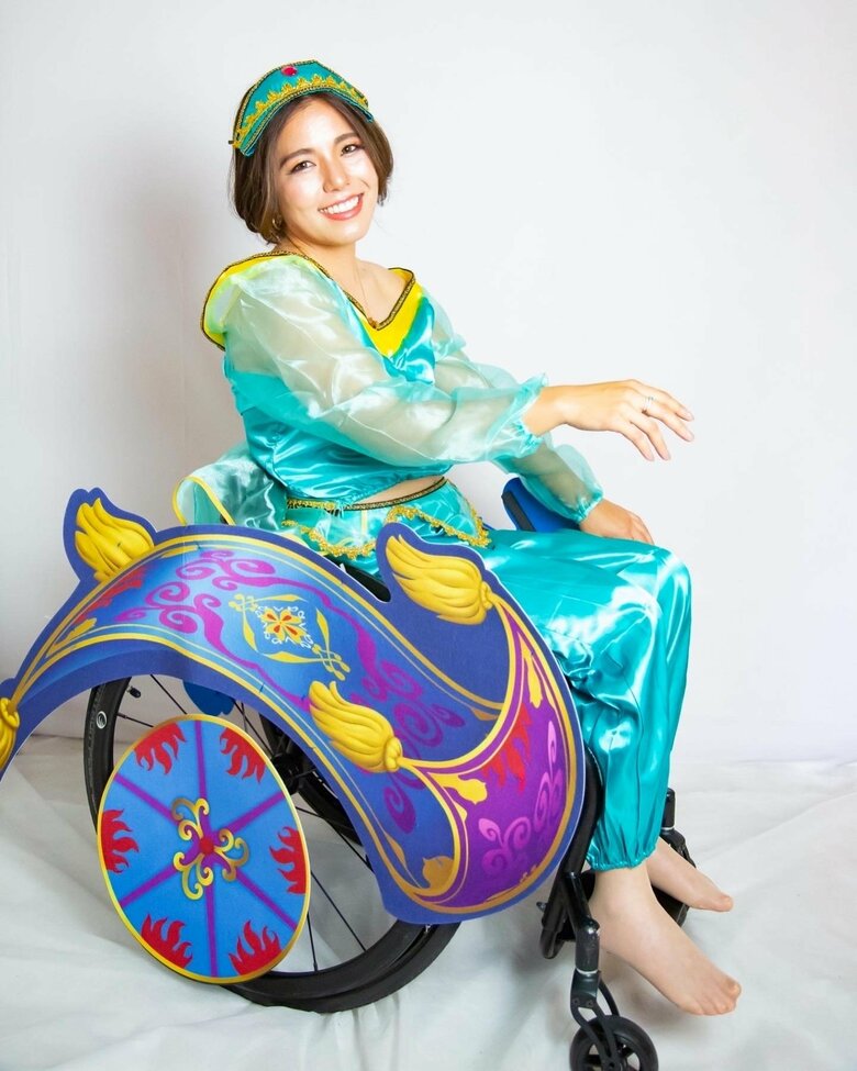 ハロウィンで「アラジン」のジャスミンに扮する渋谷さん