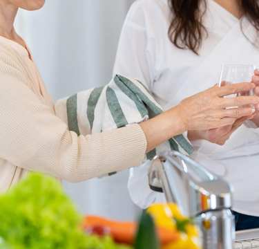 「なぜ義母を頼らない」で夫と口論…週3実母を頼るのは悪いのか!?