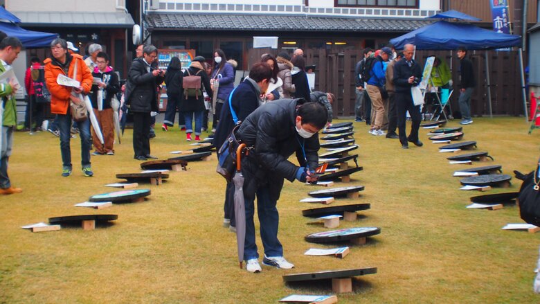 倉敷で開催した「マンホールサミット」での実物の蓋の展示