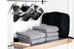 床に物がない「浮かせる収納は無敵なの？」メリット・デメリットを考えた【プロが解説】