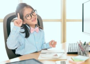 働くママの姿を見せる…親の９割は肯定的！でも子供はこう思ってた!?