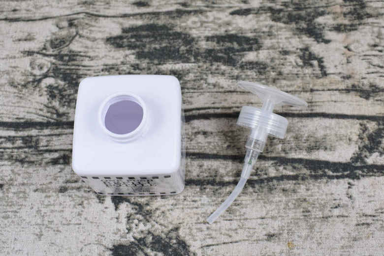 セリアおすすめ雑貨「ワンプッシュお掃除ボトル」の実物画像