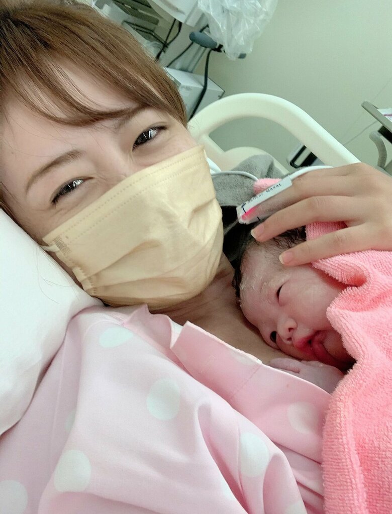 出産直後、病室にて