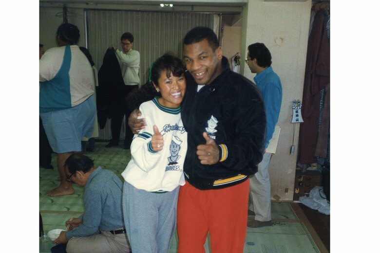 高砂部屋でマイク・タイソンと