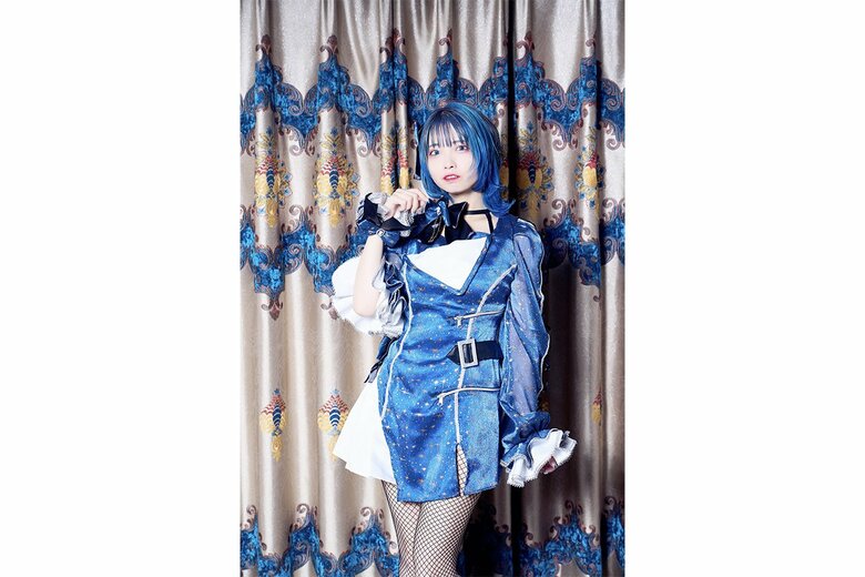 まりえ（42）デビュー時の新衣装