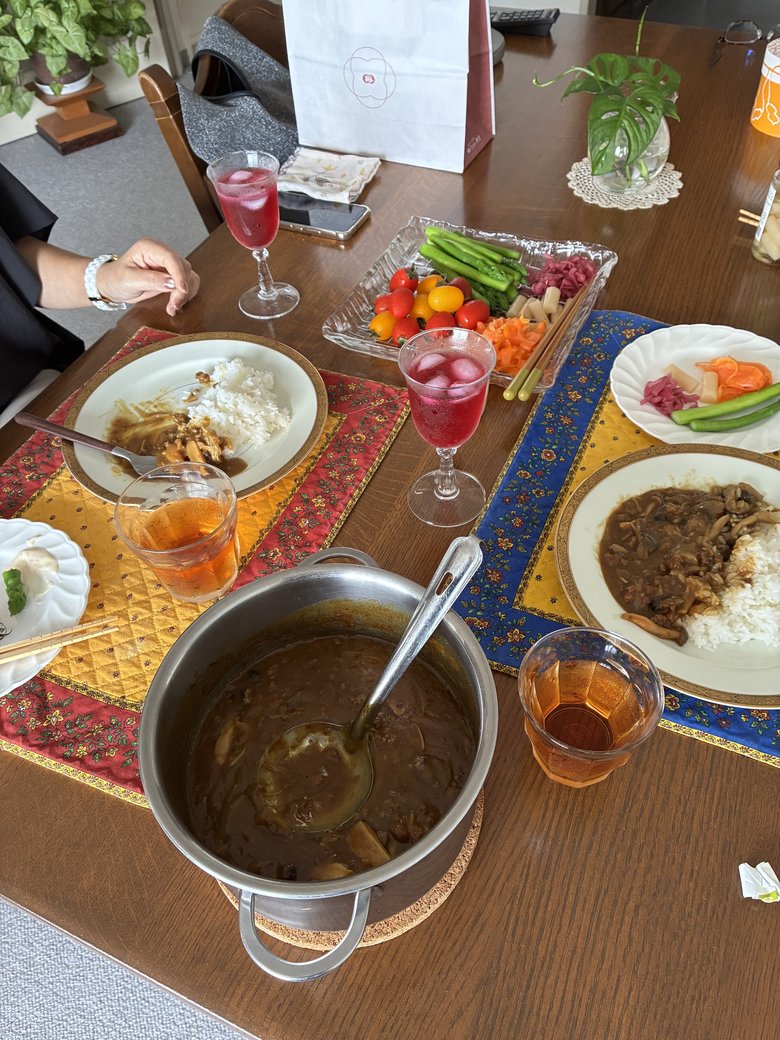 友人を招いてカレーパーティー