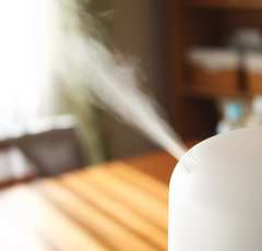 インフルエンザ予防の救世主は加湿器!?「でもこの使い方は逆効果！」