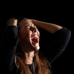 いっそ体の関係があればラクになるのに…夫の〝心だけ不倫〟が生殺しの地獄!!