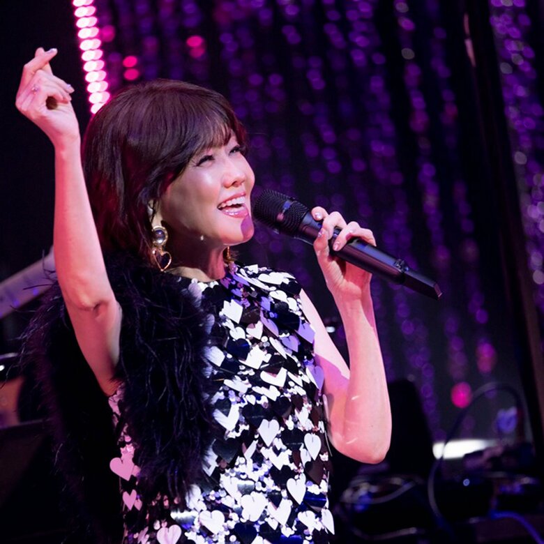 デビュー40周年の前後から本格的に音楽活動を再開。以後、毎年秋にコンサートを開催している