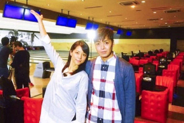 夫のIZAMさんとボーリング場で