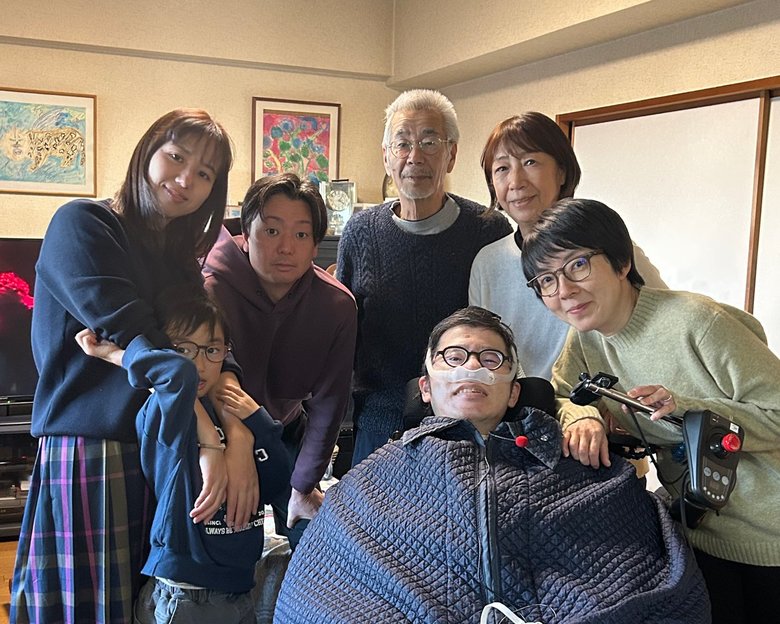 誠樹さんのご両親、弟さんファミリーと