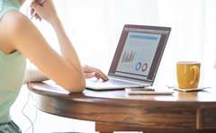 テレワークで問題勃発…「“カメラオン”の強要はハラスメント！」の訴えに意外な反応が