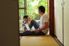 ７歳からワキガになる子も？その原因は親にあり！？