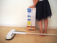 安い・簡単・楽チン！大活躍中のフローリング水拭き家電