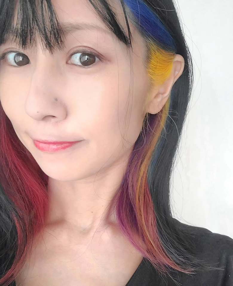 レインボーカラーでちょっぴりファンキーに。「娘はピンクにしたいと言ってます（笑）」