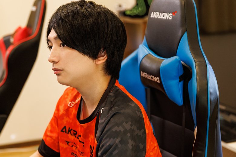 長時間同じ姿勢でプレイし続ける忍耐強さも