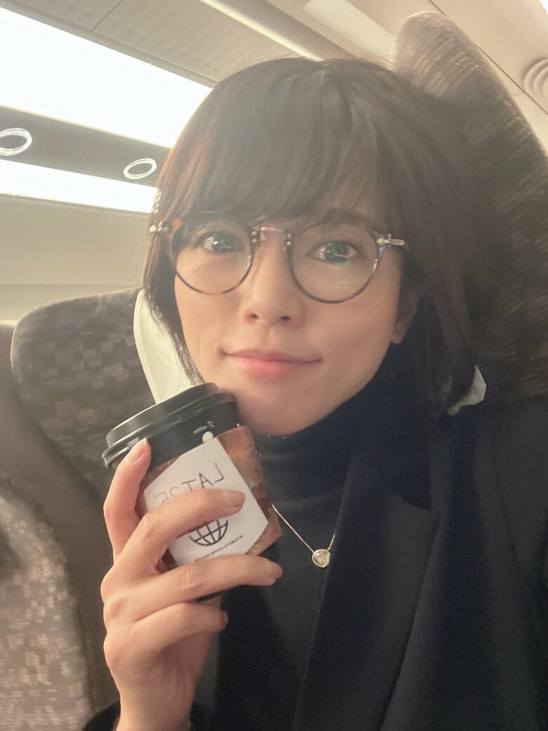 舞台「罠」大阪公演のため新幹線で移動中