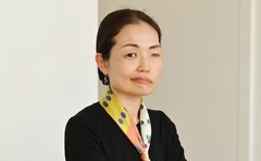 23歳で顔面麻痺・左目失明「当時は鏡を見られなかった」女性を変えた子どもの素直な「なんで？」