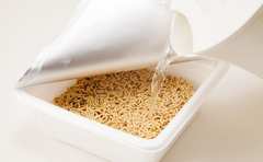 バカリズムさんも驚いた！ カップ焼きそばをモチモチにする“2分間”のあの技