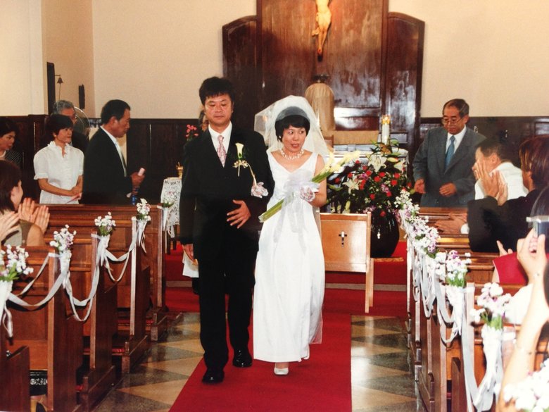 2001年8月5日の結婚式の様子