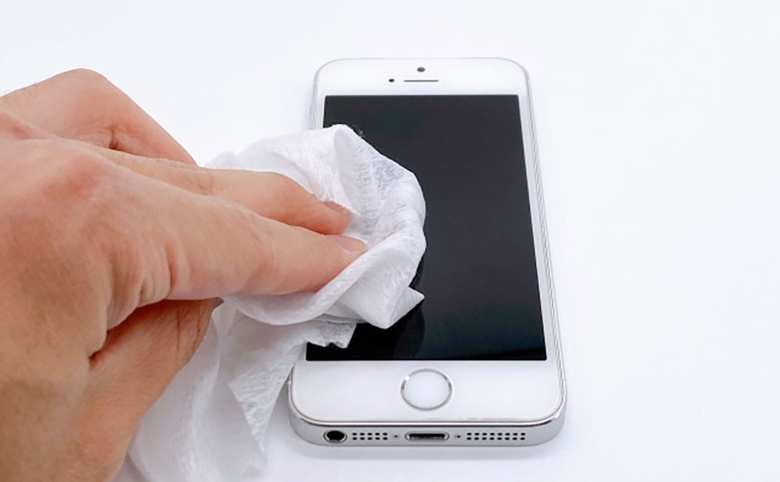 ▲イソプロピルアルコールは、工業用の洗剤、メガネレンズやDVDなどのクリーナーとして利用されているアルコール類。クロロックスはアメリカで普及している漂白剤メーカーで、日本では通販で入手できる