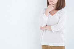 ”マウンテンパーカー”で個性が光るスポーツMIXコーデ