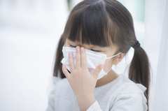 園や学校生活に影響が！子どもの花粉症対策【内科医に聞く】
