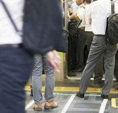 小島慶子さん「『ママは完璧』という幻想を捨てる努力を」に全国から共感の嵐