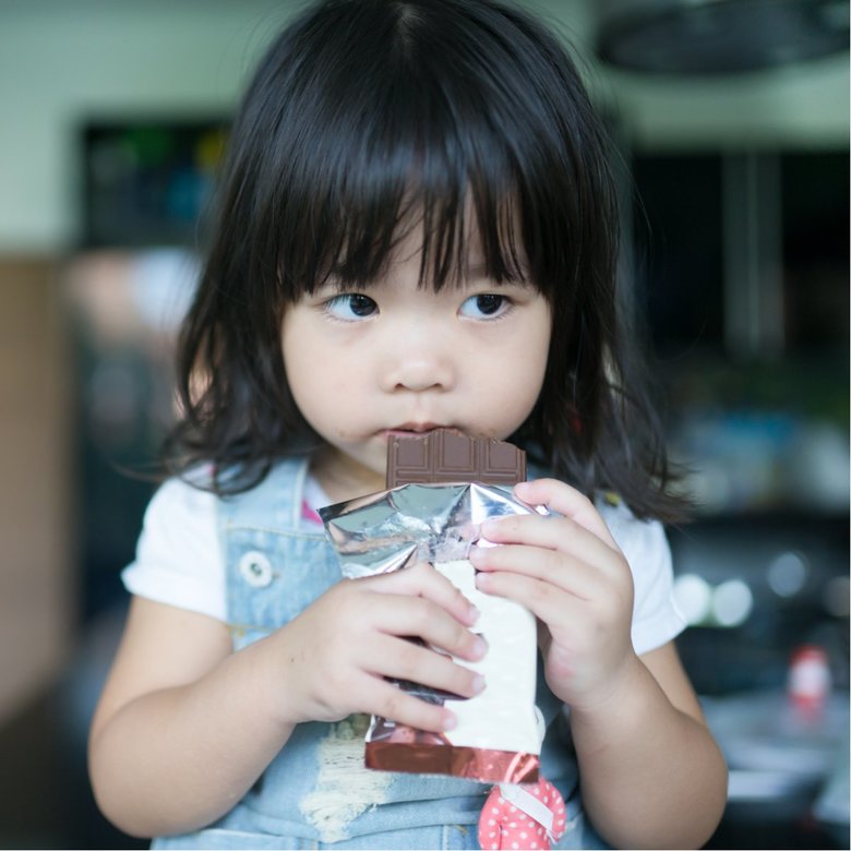 ライター：楠　ゆず
娘と夫、茶トラの猫の3人＋1匹で暮らすフリーライター。思い切ってマンションを購入し、ローンパラダイスへ突入中。幼児教育にハマってしまい、興味をもった教材は手に入れないと気が済まない。おかげで家には教材の山が…。断捨離欲と収集欲の葛藤に悩む日々です。