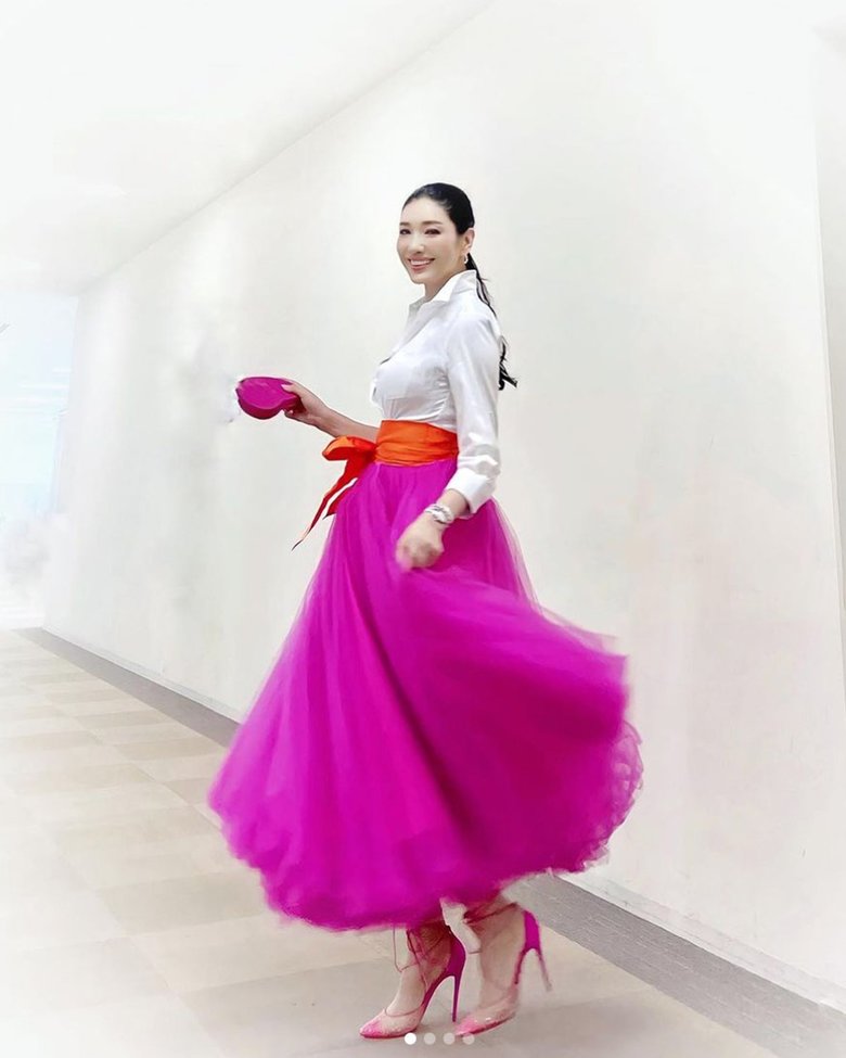 パリで購入したドラマティックなワンピース